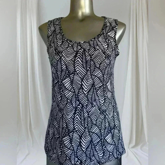 FREE 💟Women’s Printed Tank Top - Picture 3 of 15